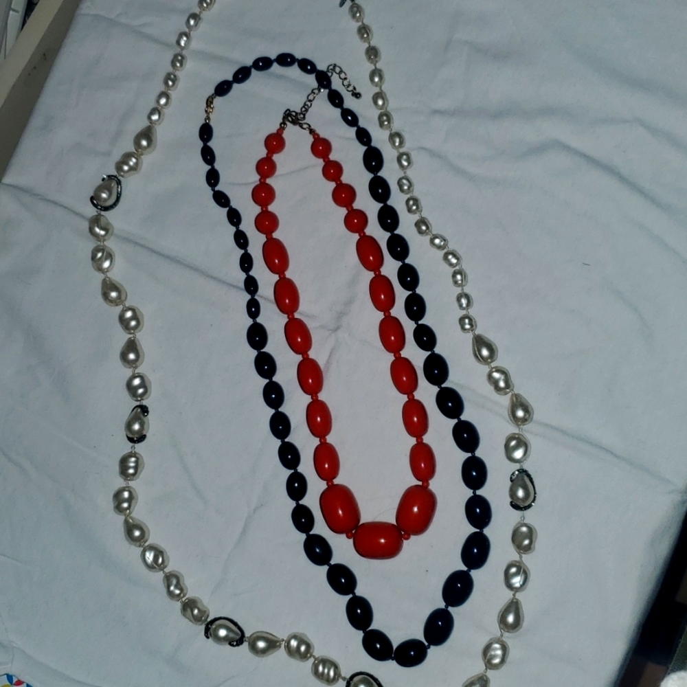 Red, Black & Pearl-Style Women's Necklace Set